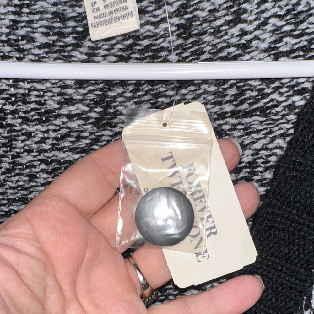 Forever 21 Black and White Button-Up Cardigan - Picture 6 of 9
